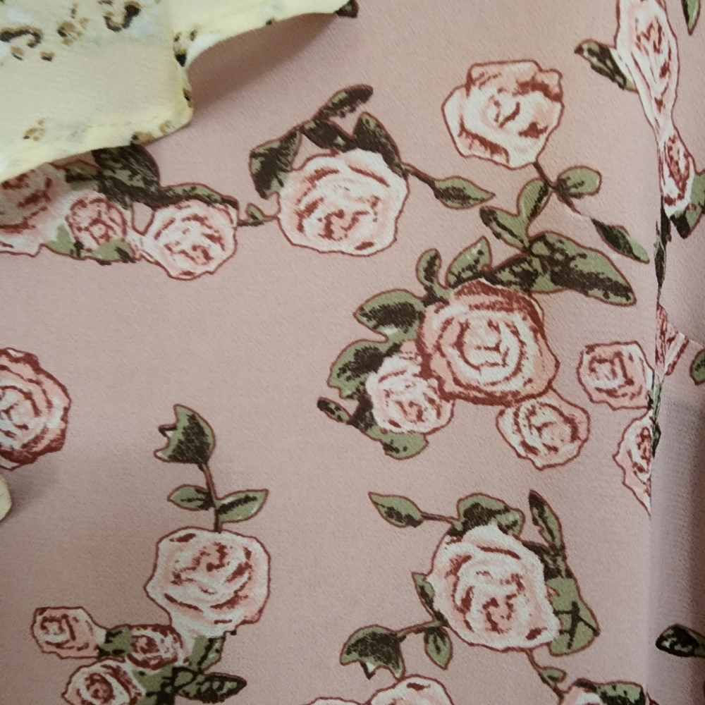DR2 Floral Boho Ruffled Top - Picture 5 of 10